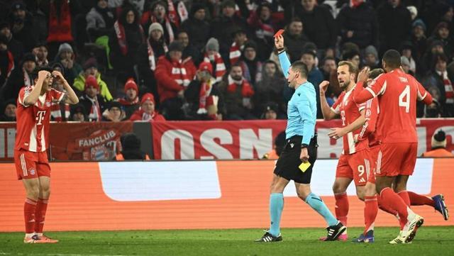 世界杯手机高清观看软件-金玟哉谈红牌:我确实拉拽了对手,这是一次犯规