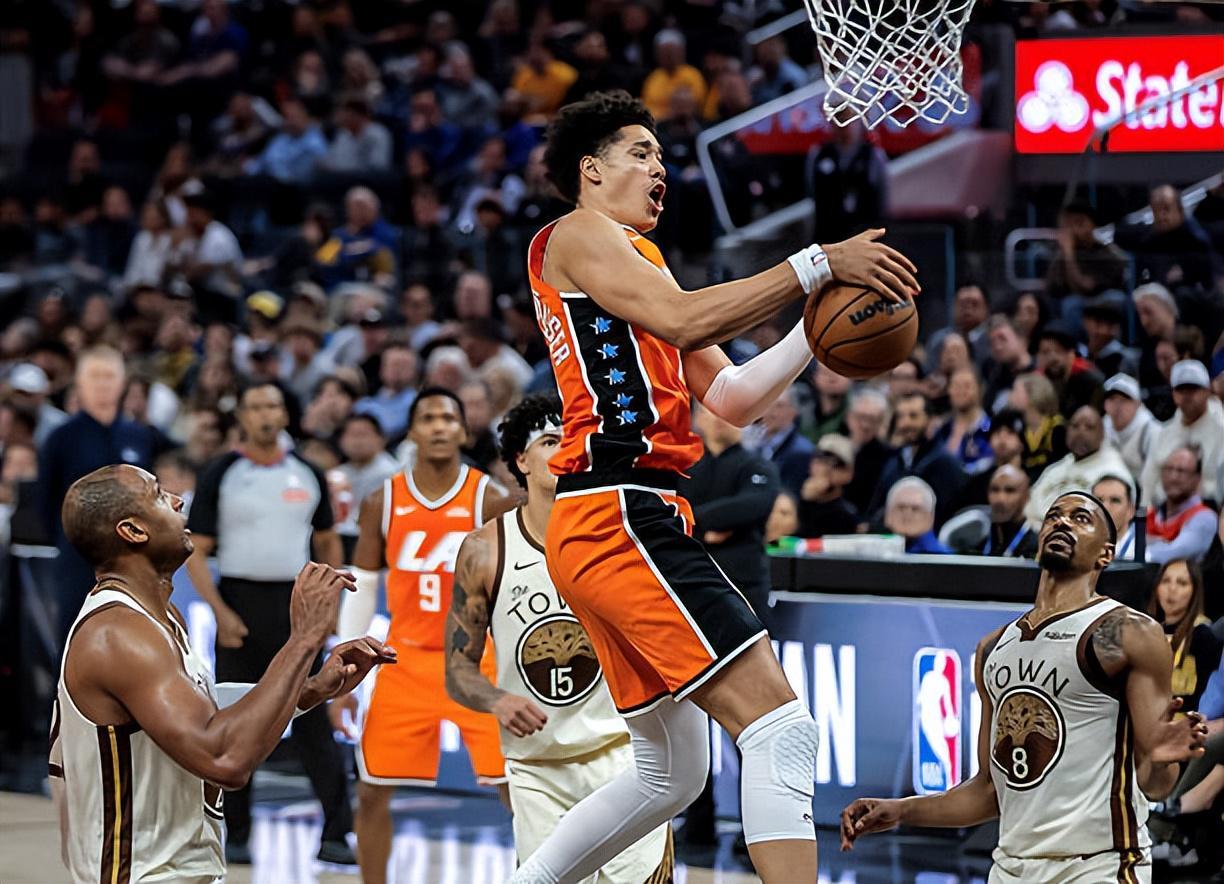 世界杯官方直播app手机版下载安装-面对勇士打出了统治级的表现！快船应该让内线新秀进入先发阵容？